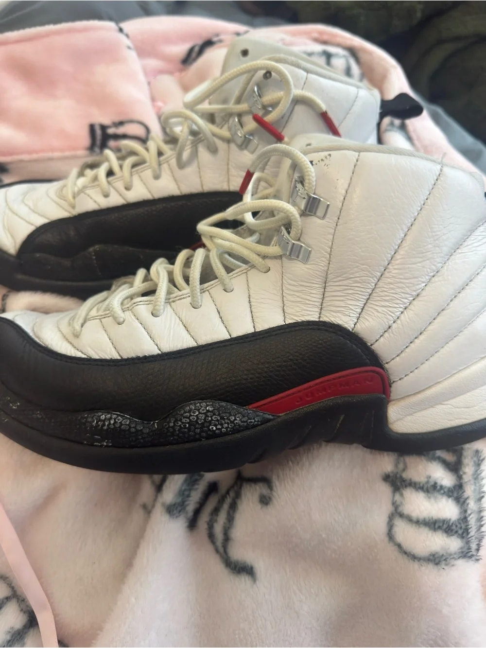 Retro Jordan 12 white black and red Mid-Top Sneakers